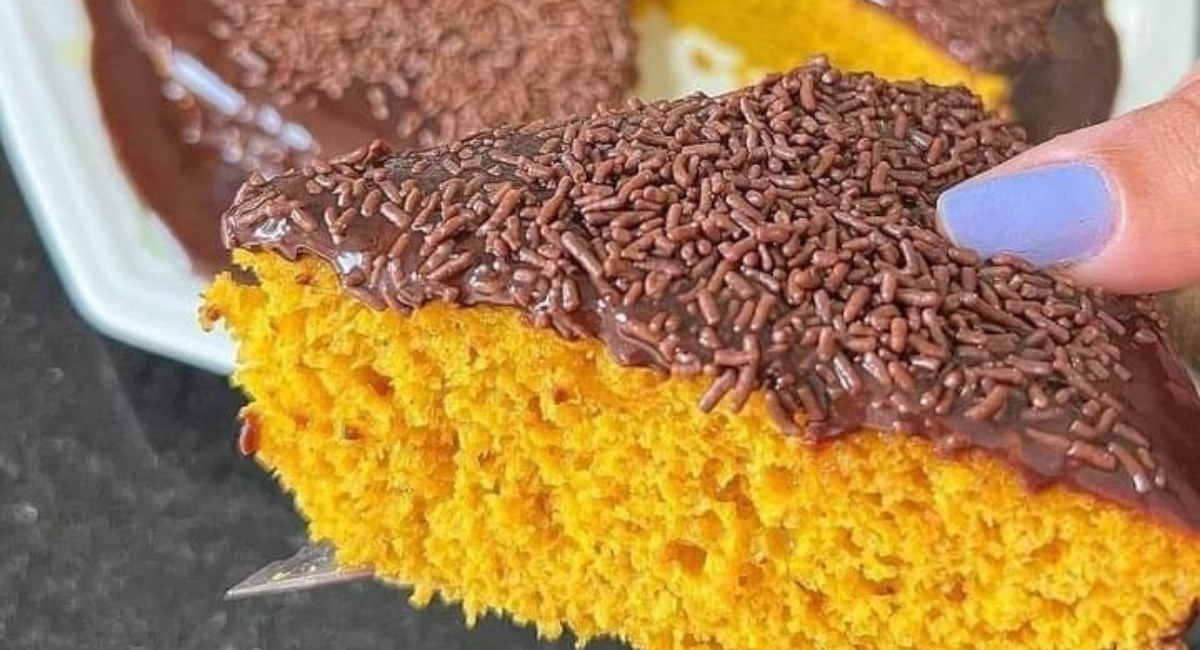 BOLO DE CENOURA FIT