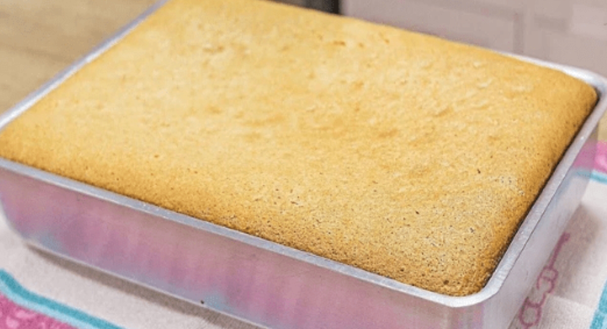 Bolo de trigo simples e macio tamanho família