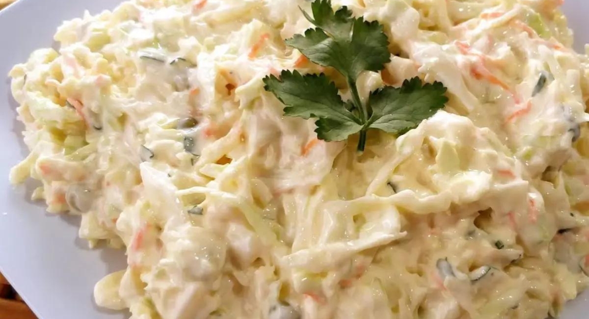Salada de repolho cremoso fácil