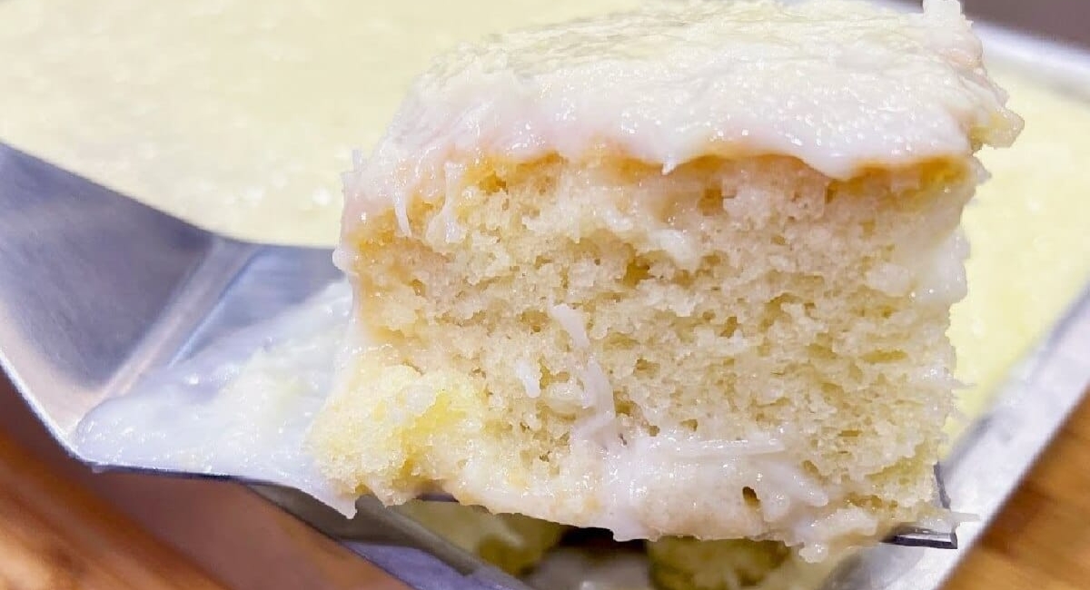 Bolo gelado de coco molhadinho