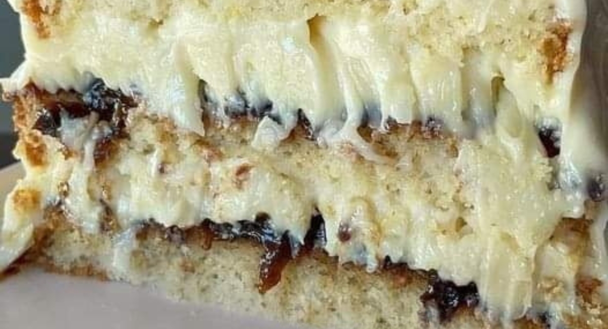 Bolo cocada com ameixa delicioso