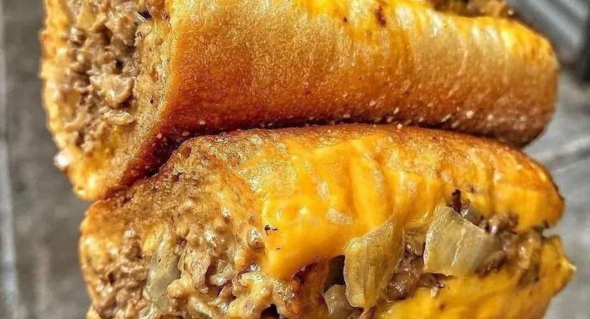 PHILLY CHEESESTEAK SLOPPY JOES