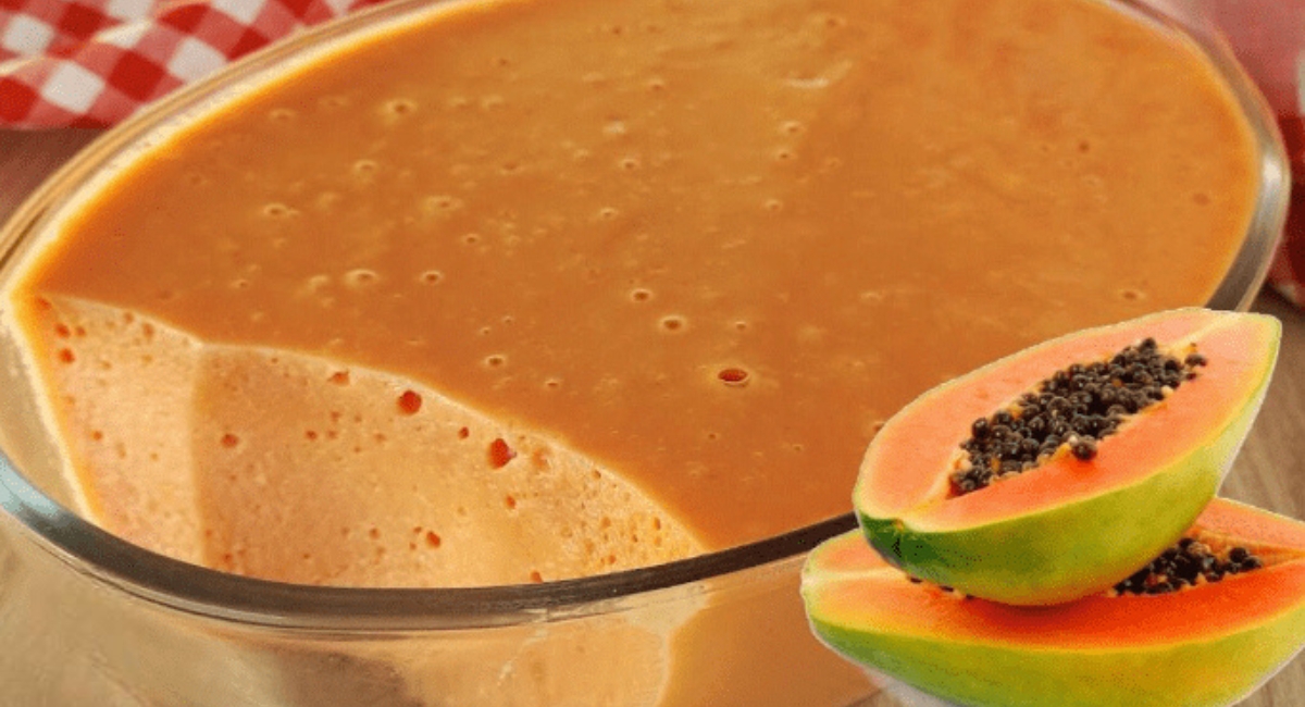 Mousse de mamão maduro delicioso 