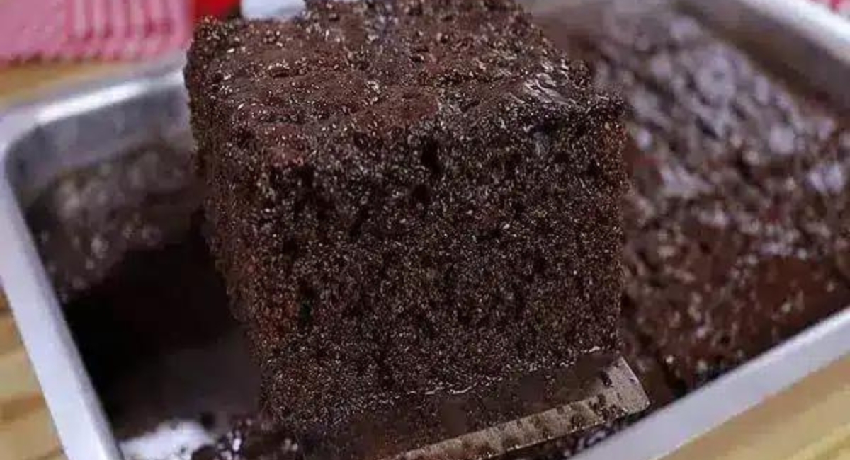 Bolo de chocolate úmido