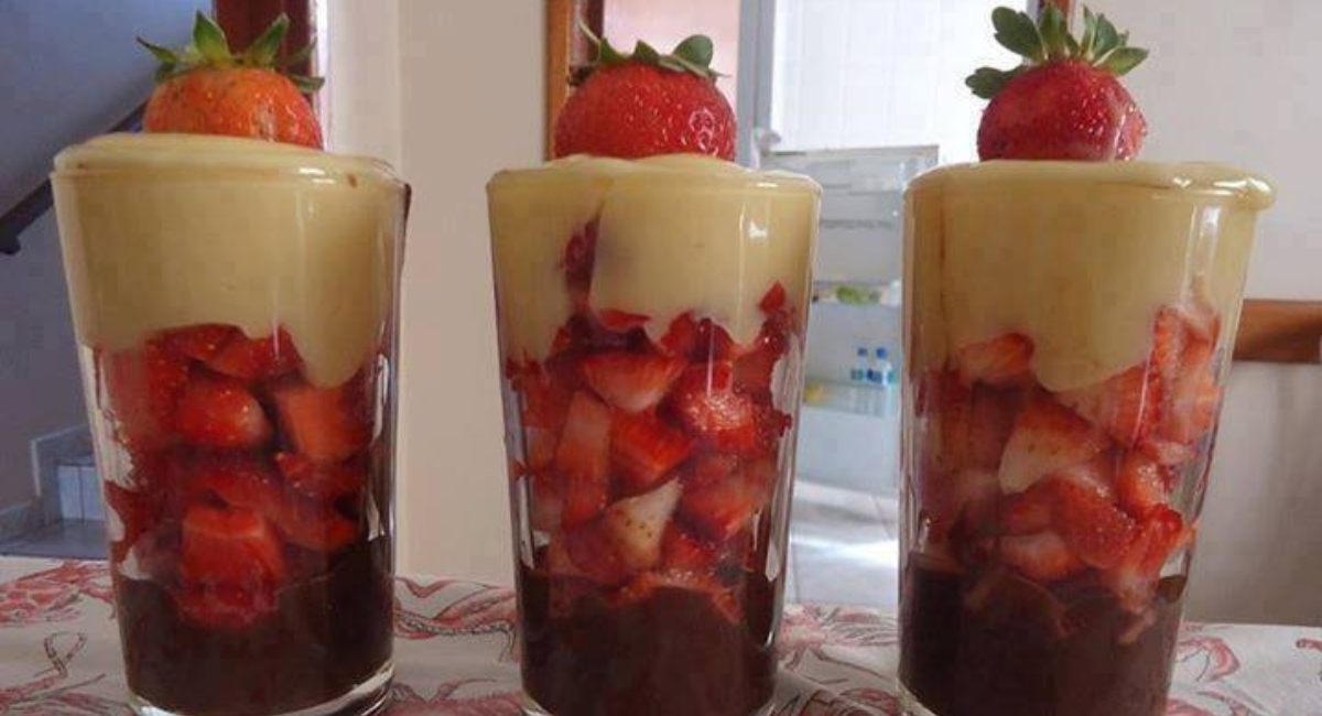 Morango com Chocolate na Taça