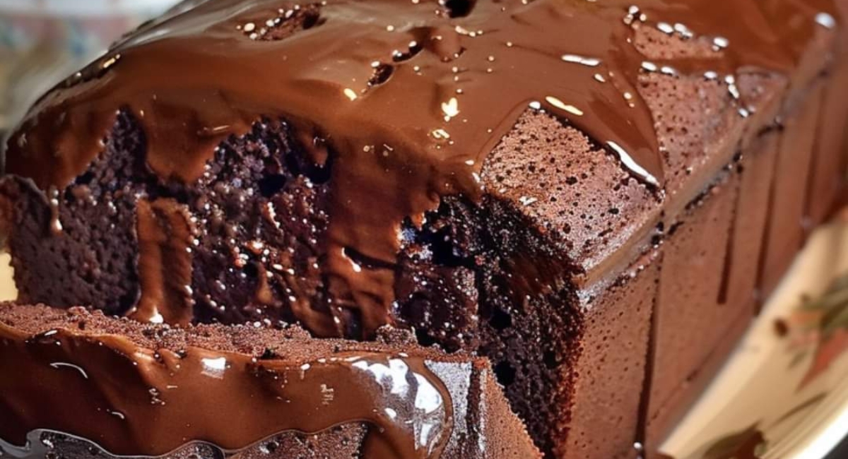 Incorporer la noix de coco, les amandes et la vanille après avoir retiré du feu