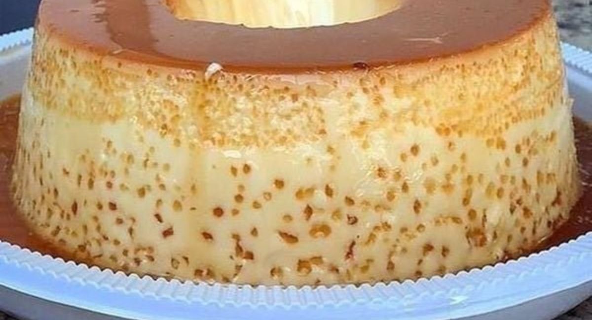 PUDIM COM FURINHOS DELICIOSO