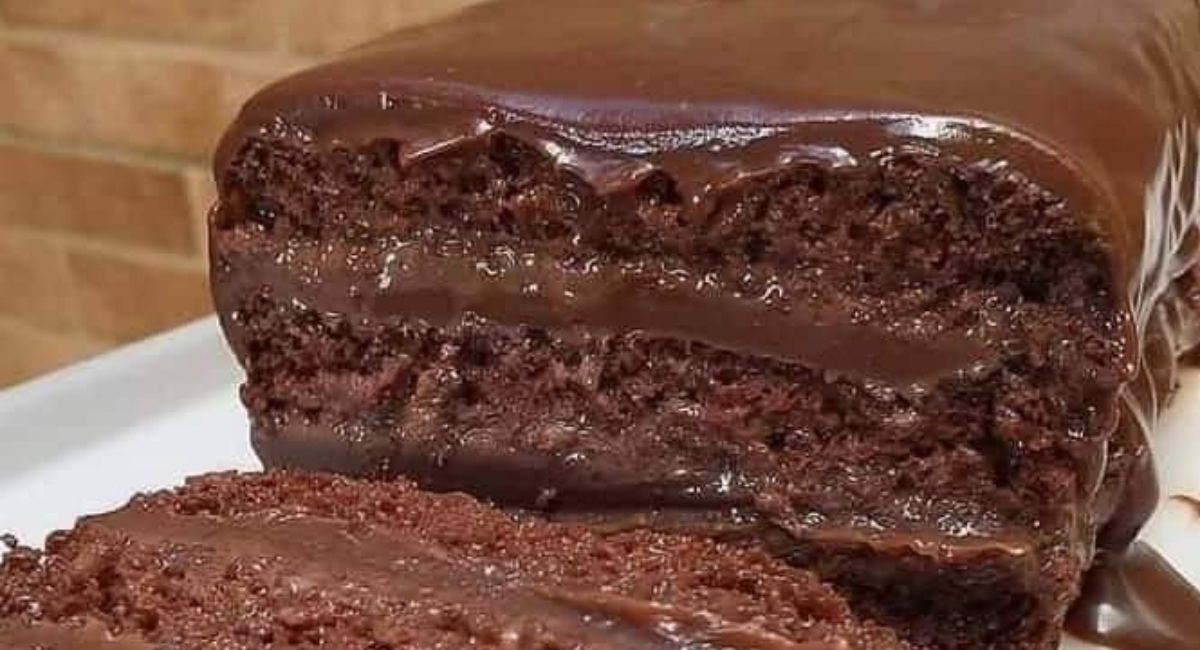Bolo nega maluca com recheio de chocolate