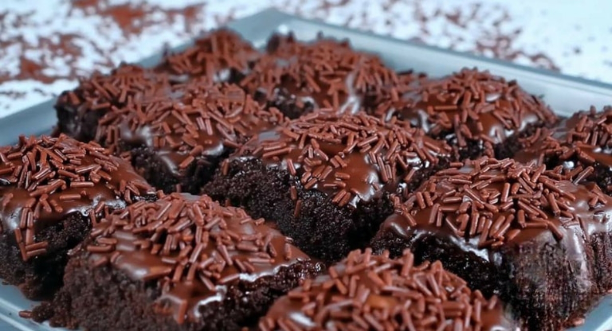 Bolo molhadinho de brigadeiro 