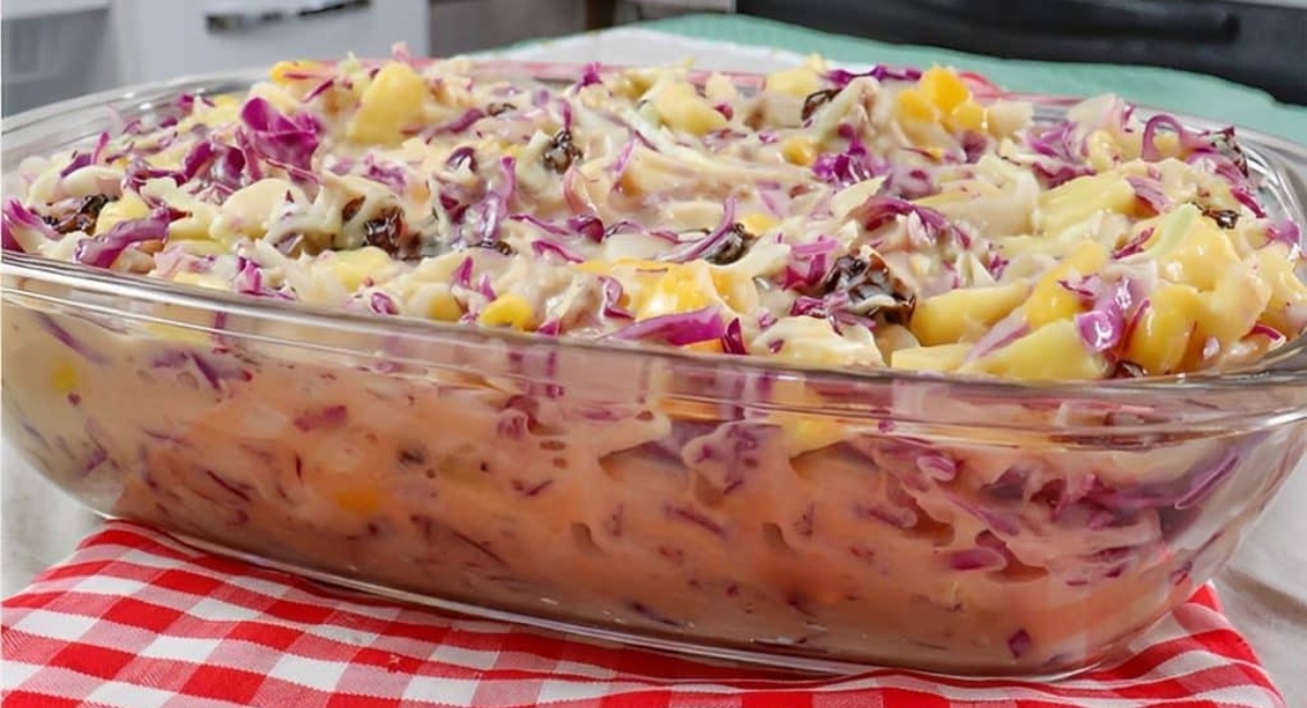 Salada tropical com repolho agridoce uma salada leve deliciosa e refrescante para seu almoço