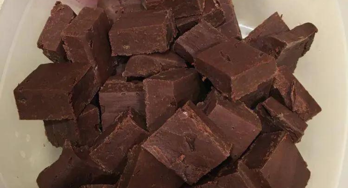 EASY 3 MINUTE FUDGE RECIPE