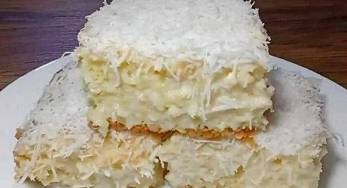 Bolo de Coco Gelado é uma deliciosa receita para se refrescar nos dias quentes!