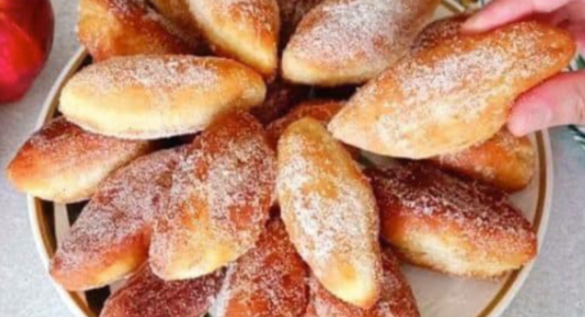 Bolinhos de maçã ( SEM FORNO ) que faço em 5 minutos, não sobra nada aqui em casa...VER MAIS