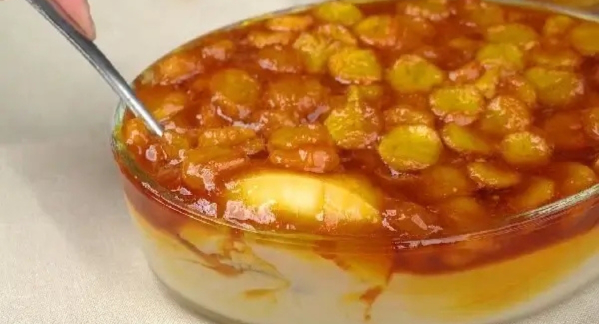 Torta de banana caramelizada