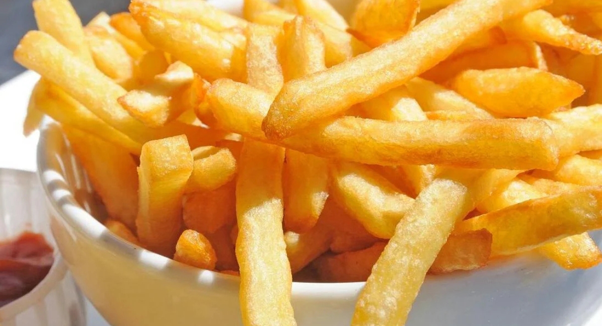 Batata frita na panela de pressão crocante e sequinha igual batata frita de lanchonete