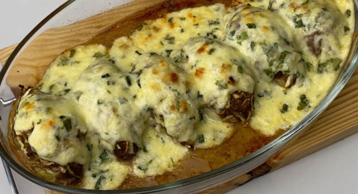 Quando tenho repolho e carne moída em casa, sempre faço esta receita deliciosa!