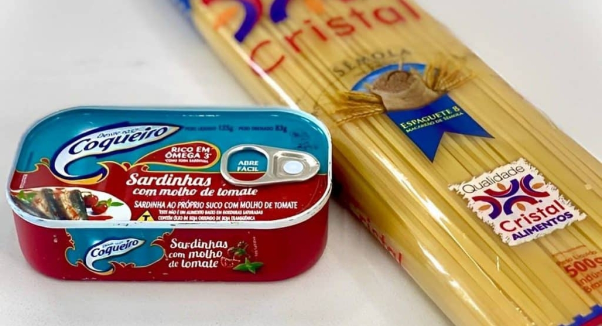 Macarrão com sardinha uma refeição completa e barata que toda família adora