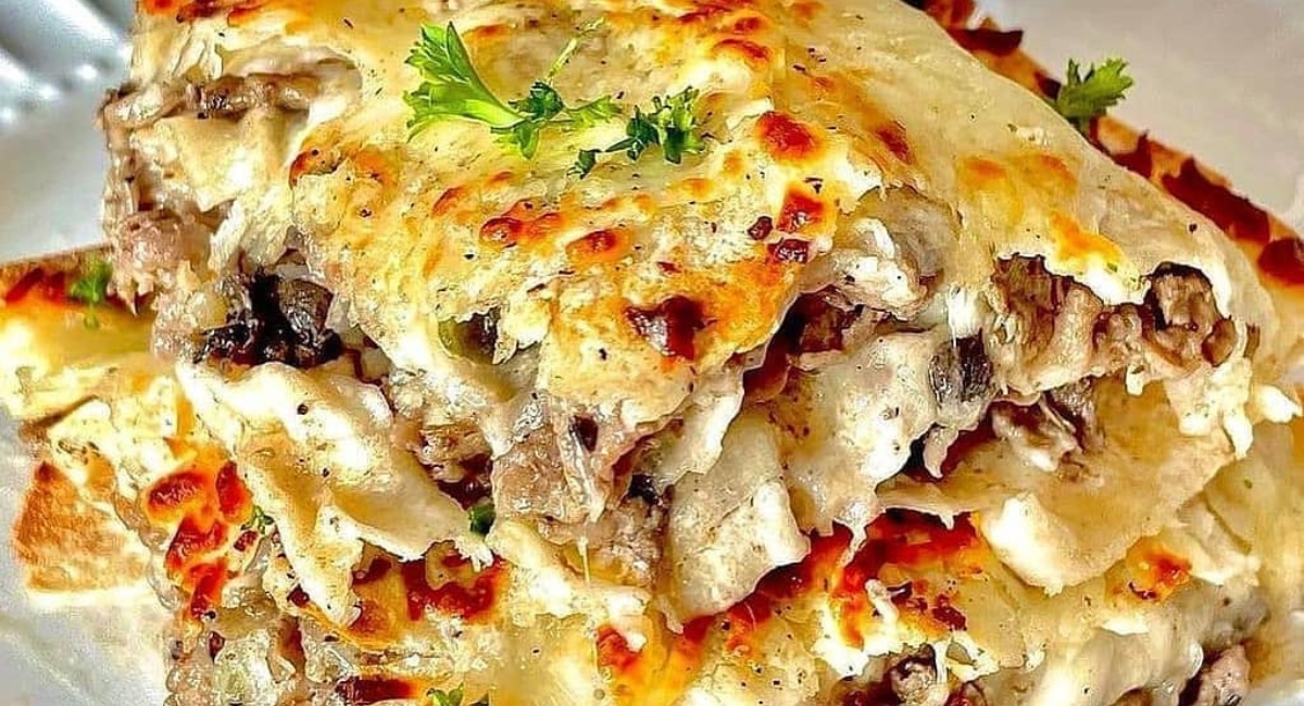 Philly Cheesesteak Lasagna Rolls