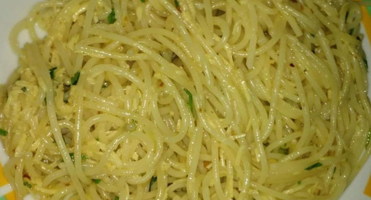 Macarrão Alho e Óleo FENOMENAL pronto em 3 minutinhos