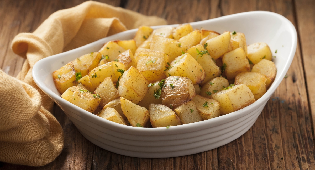 Batata sauté uma receita com batata mais saborosa e saudável que batata frita