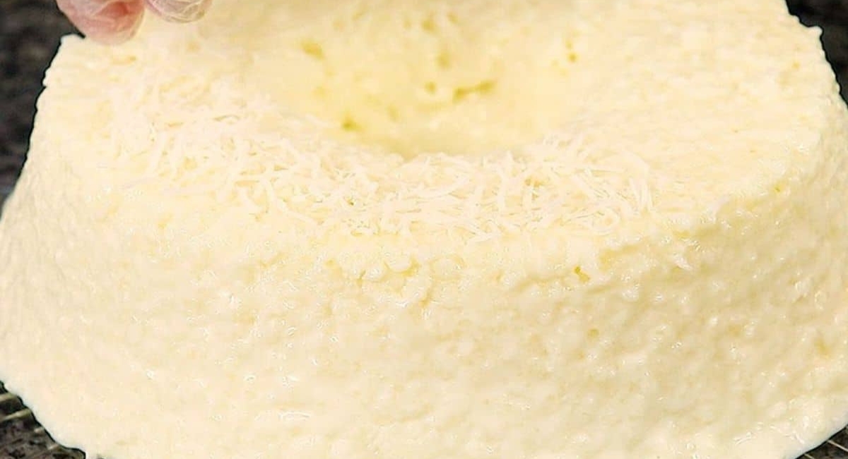 Pudim de tapioca tão cremoso e molhadinho que desmancha na boca