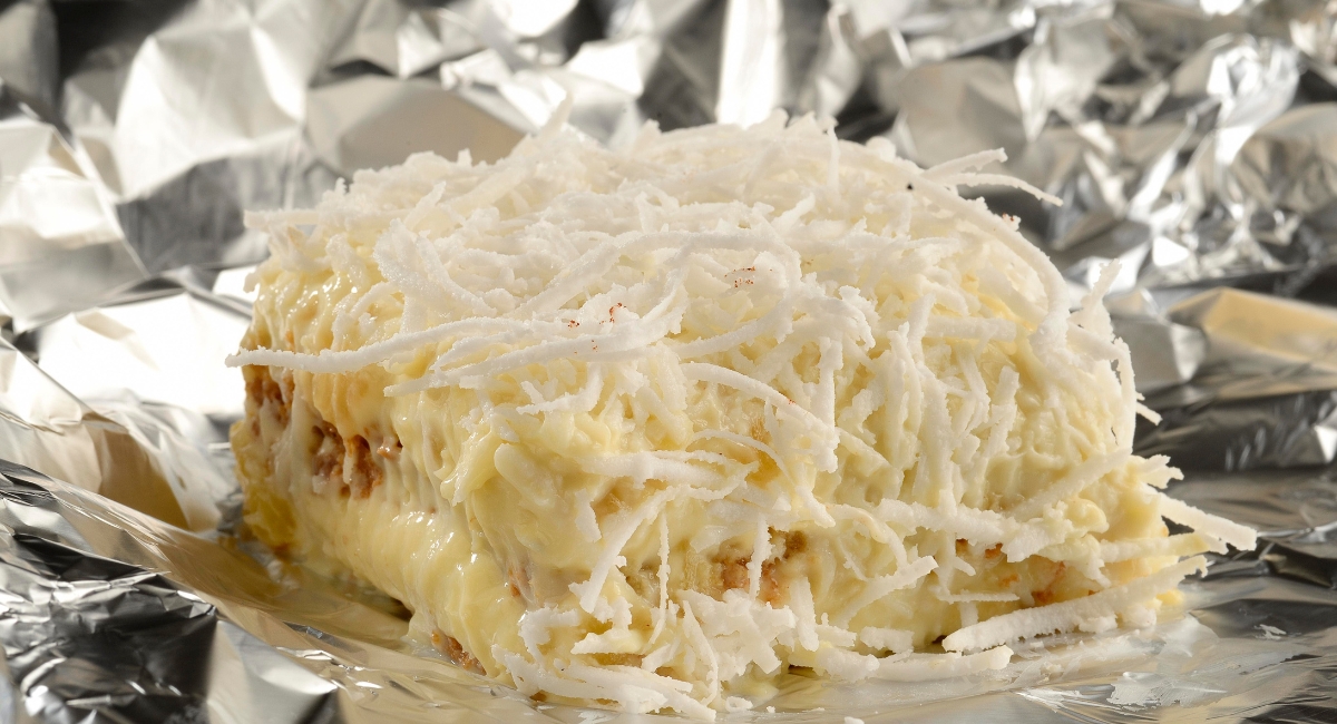 Bolo de coco gelado simples bem molhadinho