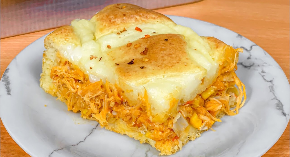 Torta de frango com catupiry de liquidificador deliciosa.