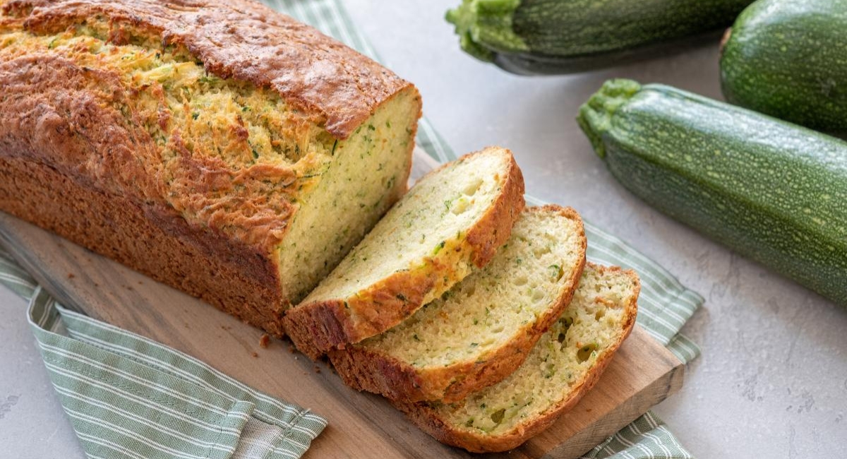 Recette simple : Cake aux Courgettes Moelleux et Savoureux