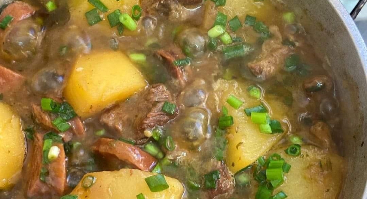 Costela de panela com batatas