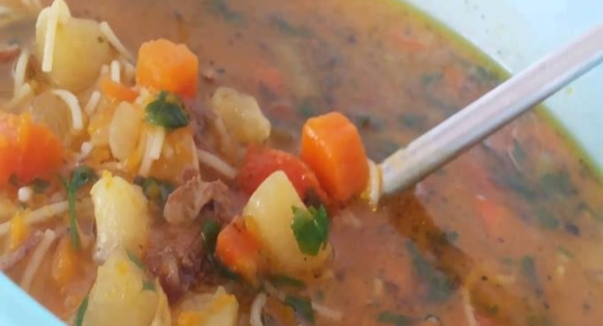 Sopa de legumes com carne