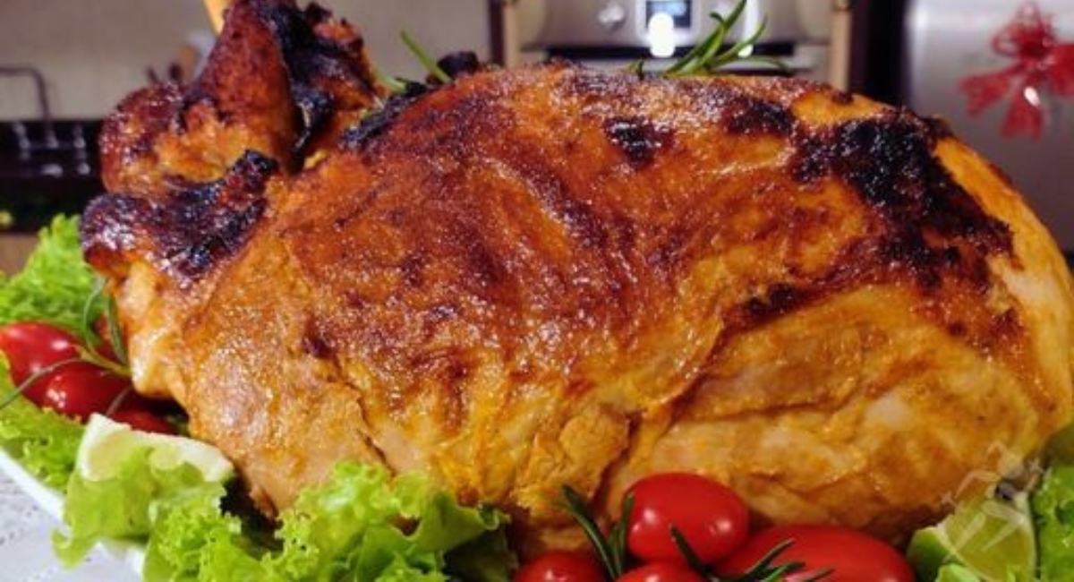 Pernil assado para o ano novo fica perfeito e muito bem temperado