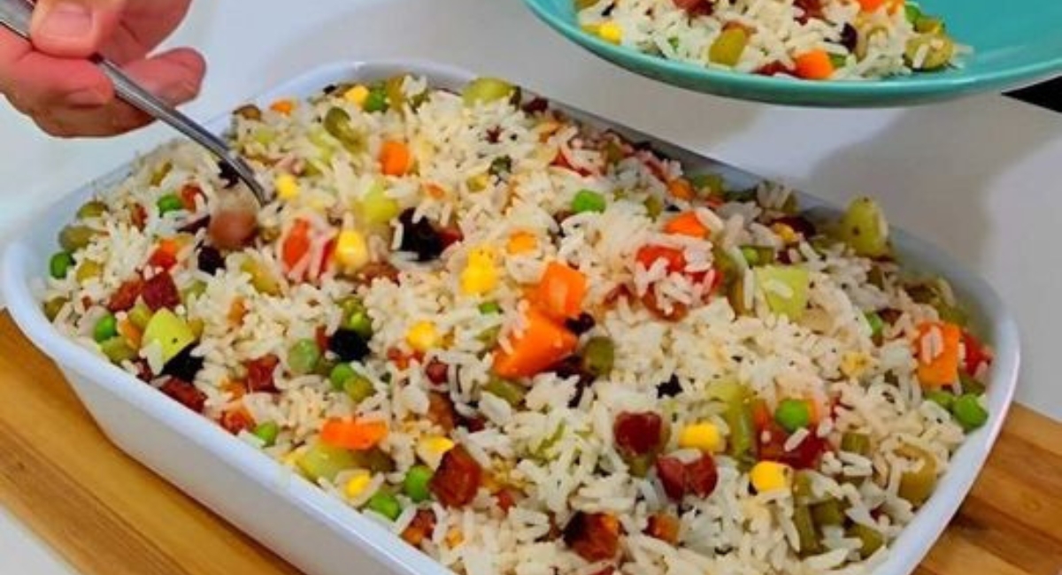Arroz à grega colorido e soltinho para deixar a sua mesa mais apetitosa