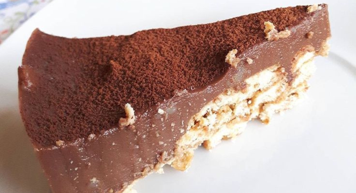 Gâteau à la crème au chocolat sans cuisson : le résultat final est tellement délicieux !