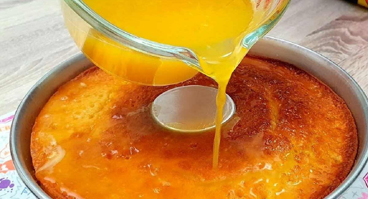 Bolo de laranja molhadinho para deixar seu lanche da tarde muito mais saboroso