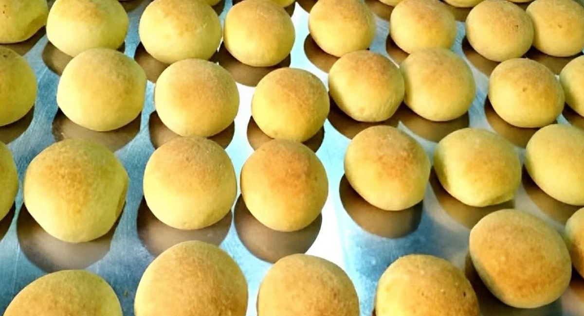 Pão de queijo que não murcha e rende bastante perfeito para o lanche de toda a família