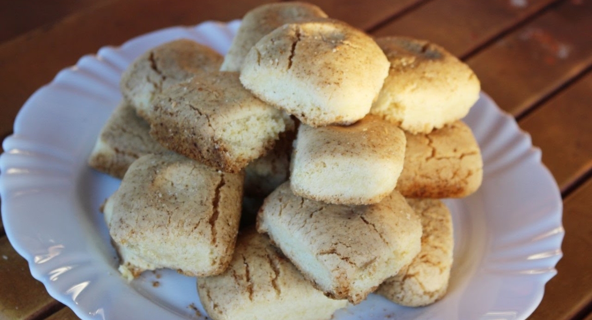 Biscoitos Santinhos