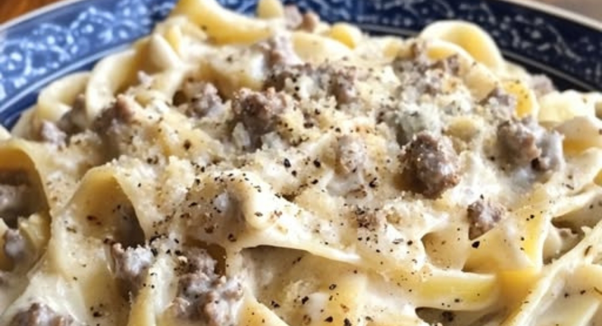 Creamy Ground Beef Alfredo Pasta