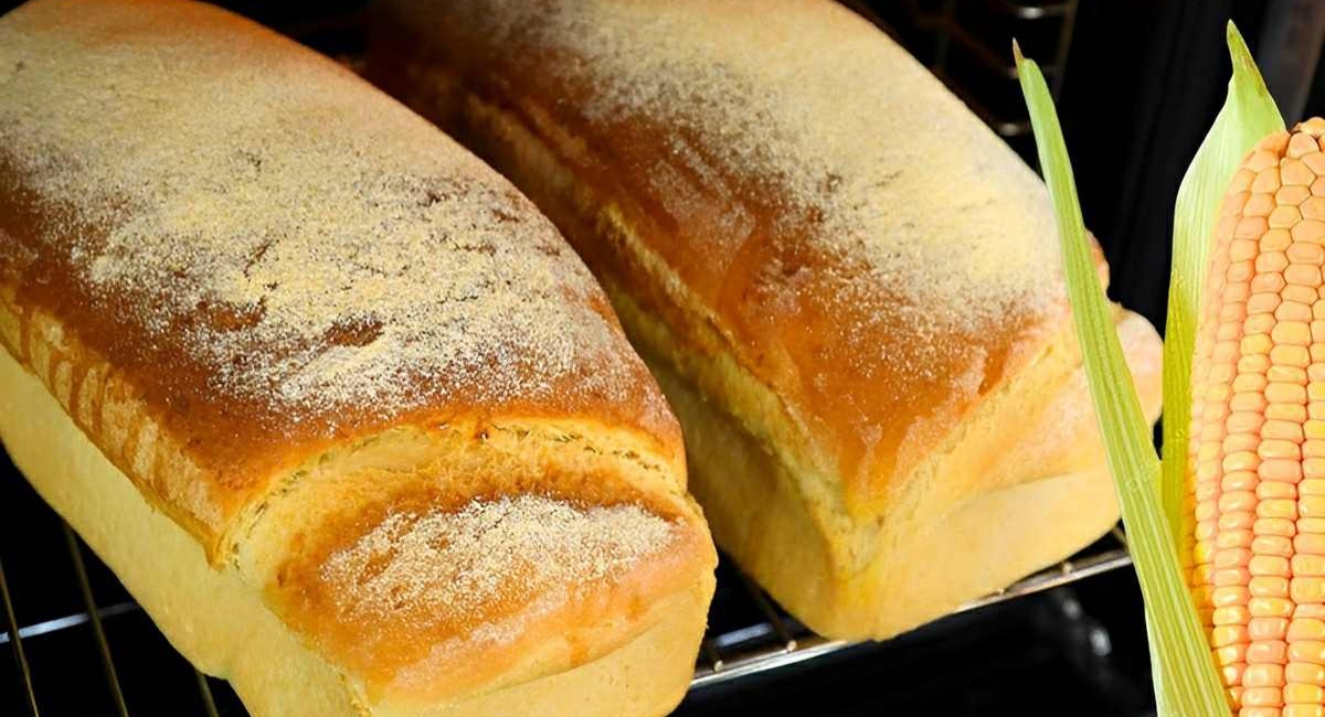 Pão de milho de liquidificador feito com milho de latinha muito fofinho e fácil de preparar