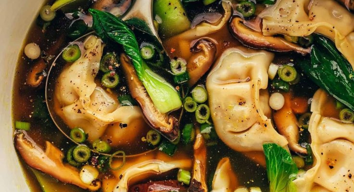 Potsticker Soup with Mushrooms & Bok Choy