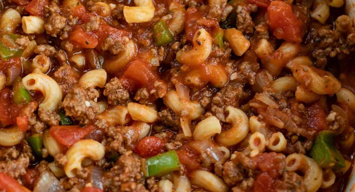 Slow Cooker Southern Style Goulash
