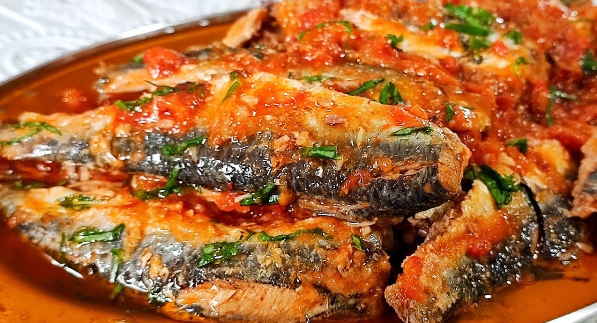 Sardinhas na pressão um prato bem fácil e molhadinho fica uma delícia