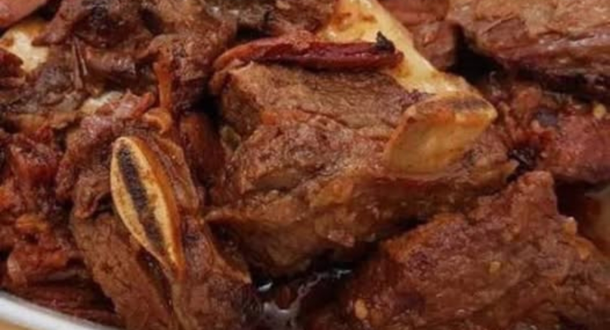 Aqui está a melhor receita de costela assada que você vai aprender hoje