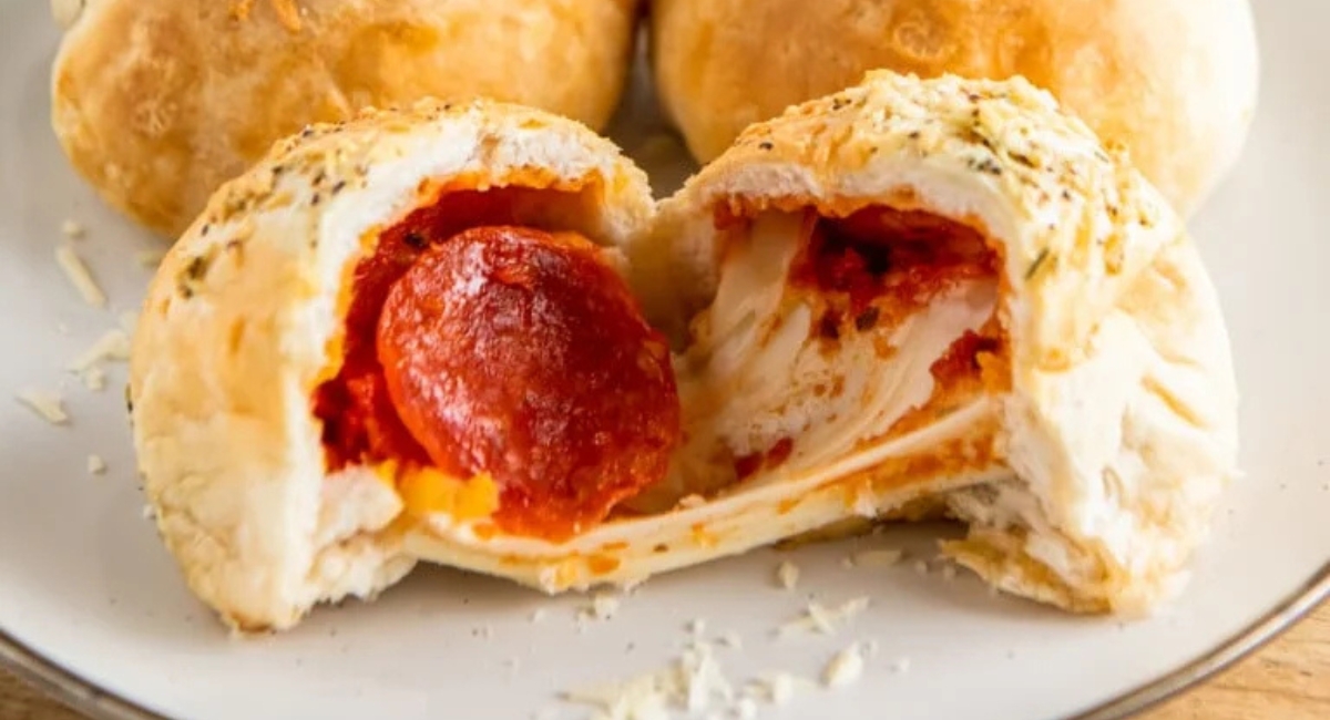 Pepperoni Pizza Bombs: A Cheesy, Savory Snack