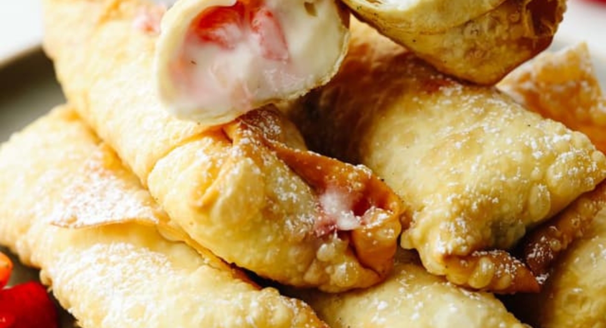 Stawberry cheesecake eggroll bites