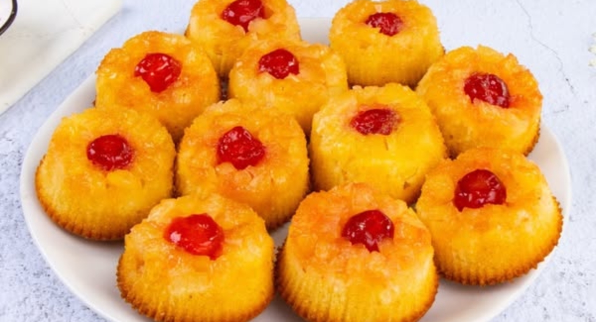 Muffins renversés à l’ananas : moelleux et délicieux à préparer en quelques minutes seulement !