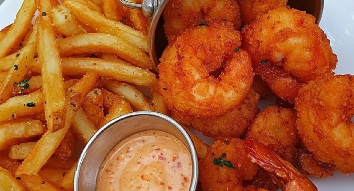 Recette de Crevettes frites avec sauce épicée