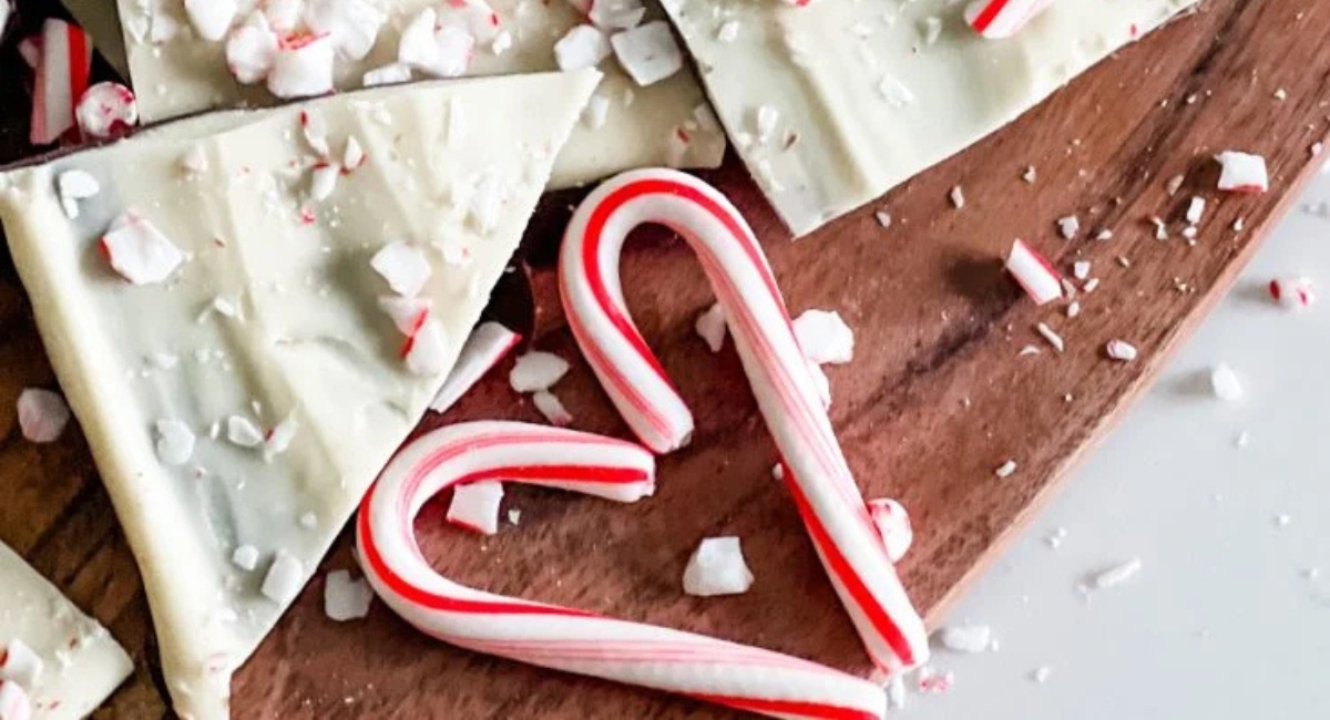 Easy 3-Ingredient Peppermint Bark