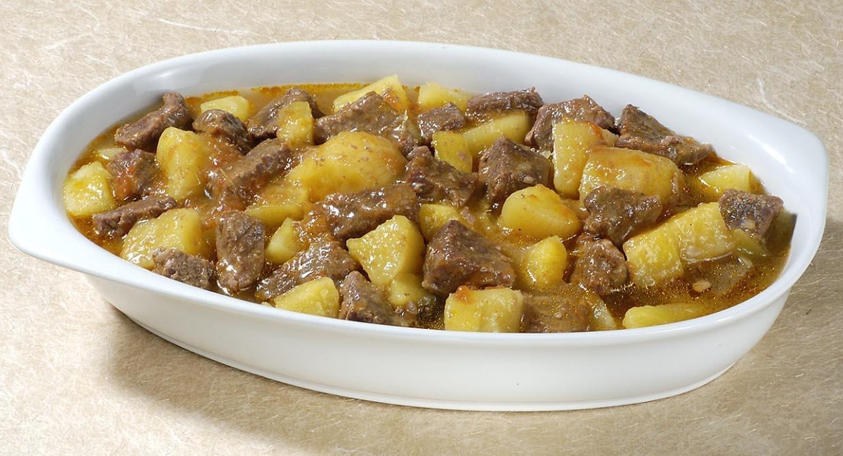 Cubinhos de Carne Frita com Mandioca