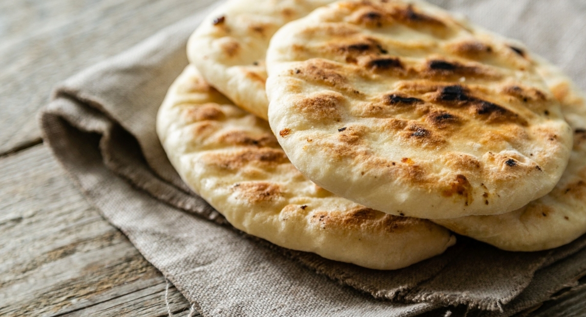 Faço esse pãozinho quase todo dia pra levar pro trabalho, apenas 3 ingredientes