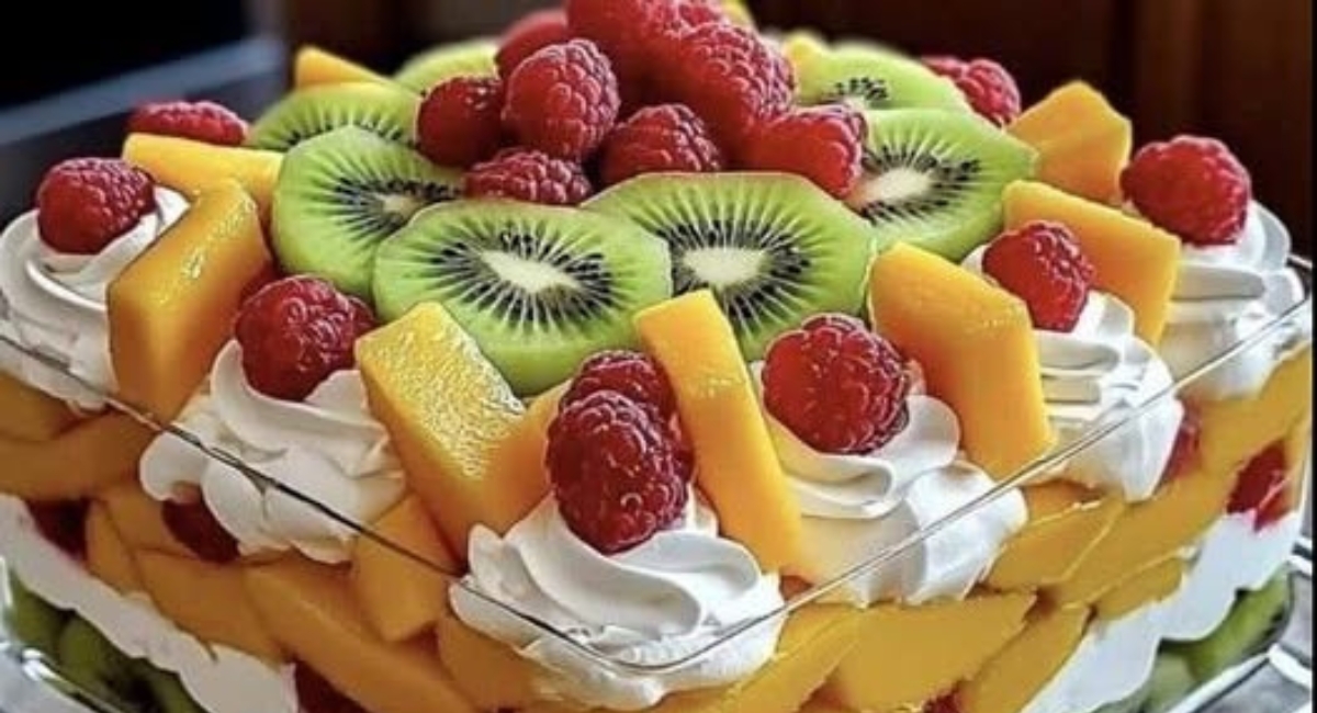 Trifle de frutas frescas vibrantes